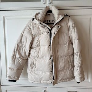 Aritzia Super Puff Jacket in Pearl size M